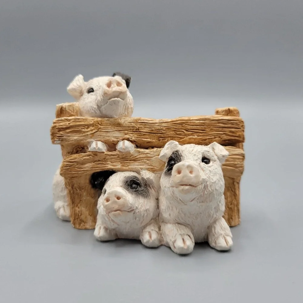 Three Little Pigs In Fence Figurine Farm House Shelf Decor Resin